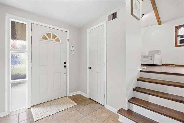1836 Cloverdale Road, Bethlehem City, PA 18018