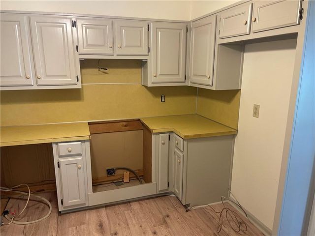 1106 Lakeridge Court, Grayson, GA 30017