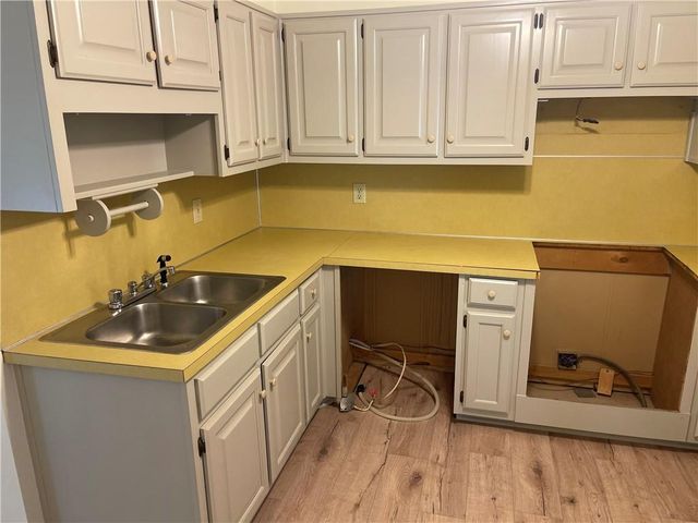 1106 Lakeridge Court, Grayson, GA 30017