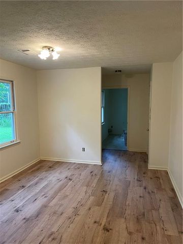 1106 Lakeridge Court, Grayson, GA 30017