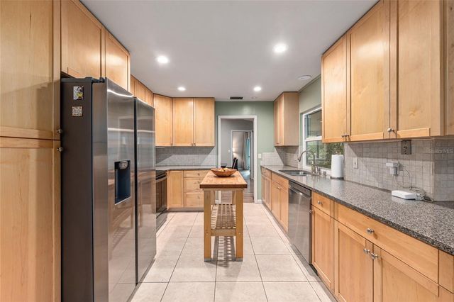 2725 NW 38TH STREET, Gainesville, FL 32605