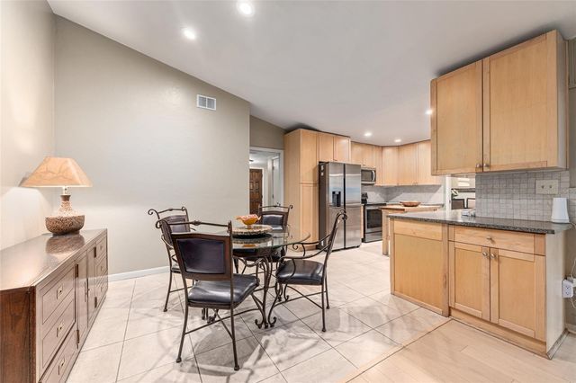 2725 NW 38TH STREET, Gainesville, FL 32605