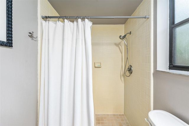 2725 NW 38TH STREET, Gainesville, FL 32605