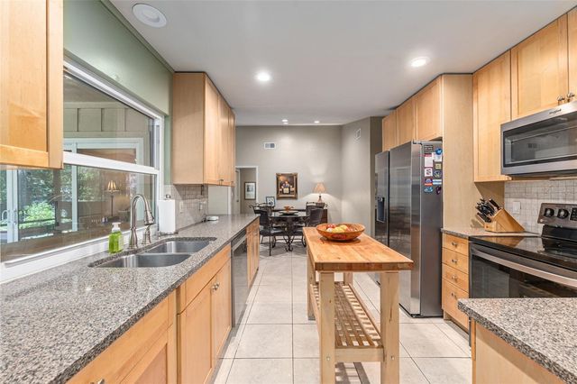 2725 NW 38TH STREET, Gainesville, FL 32605