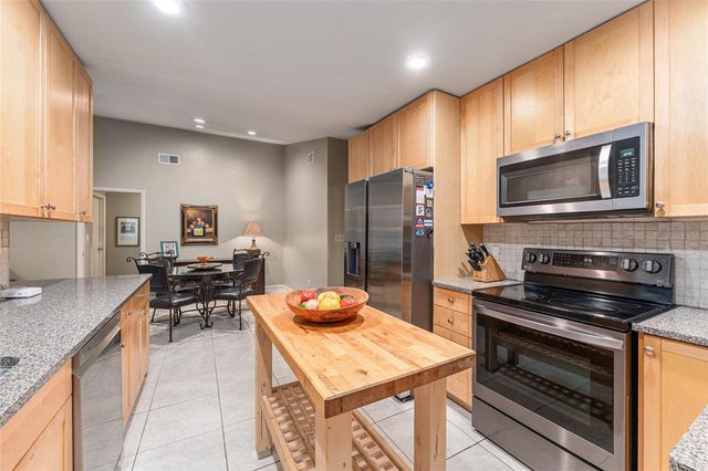 2725 NW 38TH STREET, Gainesville, FL 32605