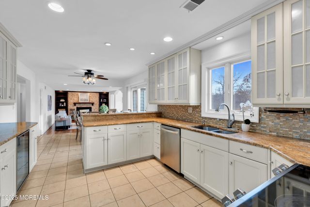 113 Arneytown Hornerstown Road, Allentown, NJ 08501