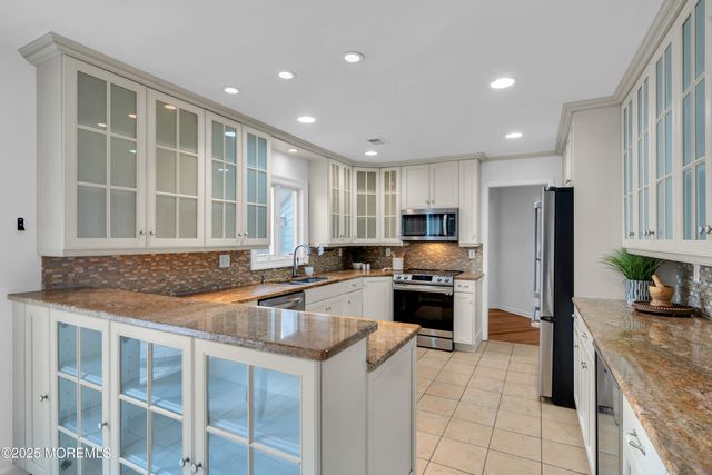 113 Arneytown Hornerstown Road, Allentown, NJ 08501