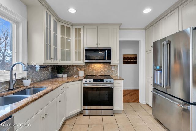 113 Arneytown Hornerstown Road, Allentown, NJ 08501