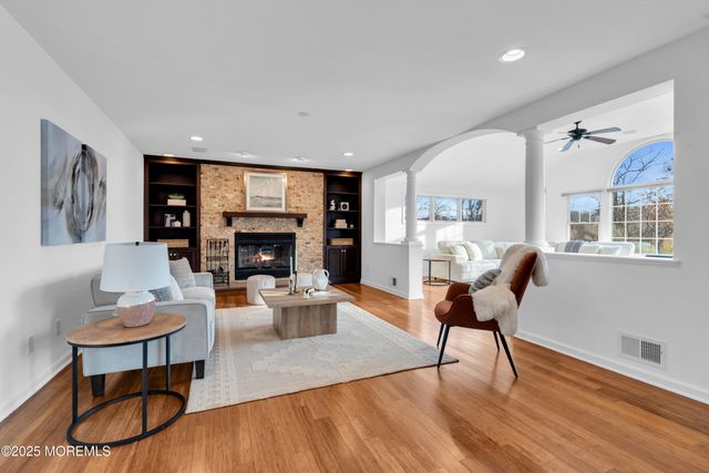 113 Arneytown Hornerstown Road, Allentown, NJ 08501