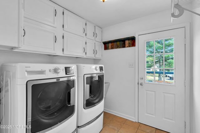 113 Arneytown Hornerstown Road, Allentown, NJ 08501