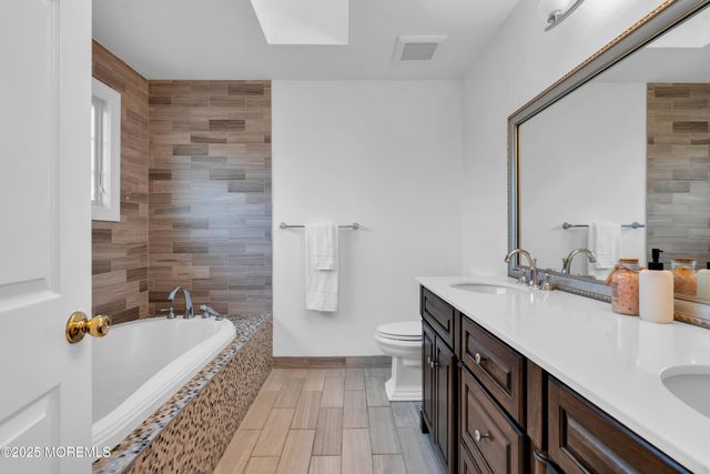 113 Arneytown Hornerstown Road, Allentown, NJ 08501