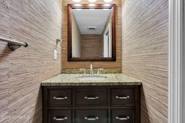 113 Arneytown Hornerstown Road, Allentown, NJ 08501