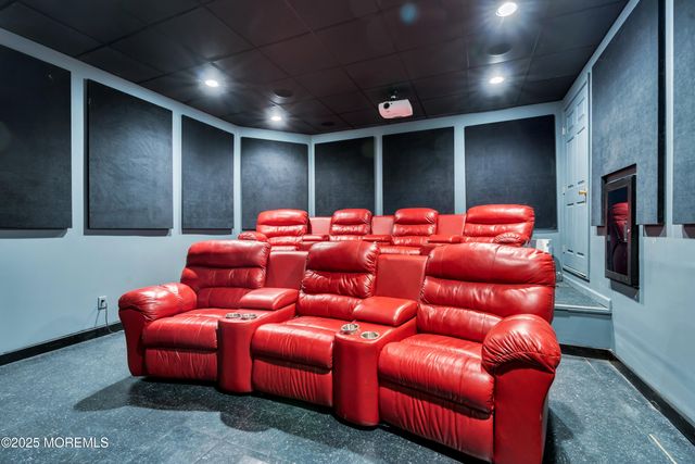 113 Arneytown Hornerstown Road, Allentown, NJ 08501