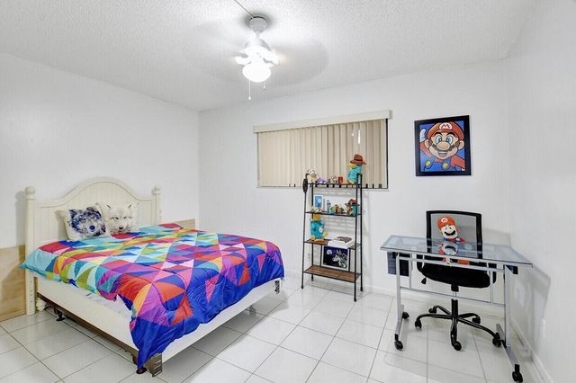 5220 Las Verdes Circle Circle 223, Delray Beach, FL 33484