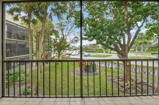 5220 Las Verdes Circle Circle 223, Delray Beach, FL 33484