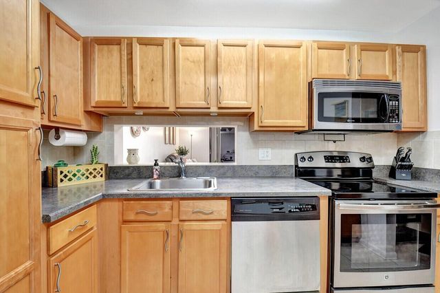 5220 Las Verdes Circle Circle 223, Delray Beach, FL 33484