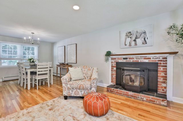 5 Meredith Drive, Nashua, NH 03063