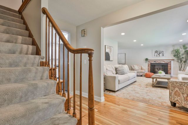 5 Meredith Drive, Nashua, NH 03063