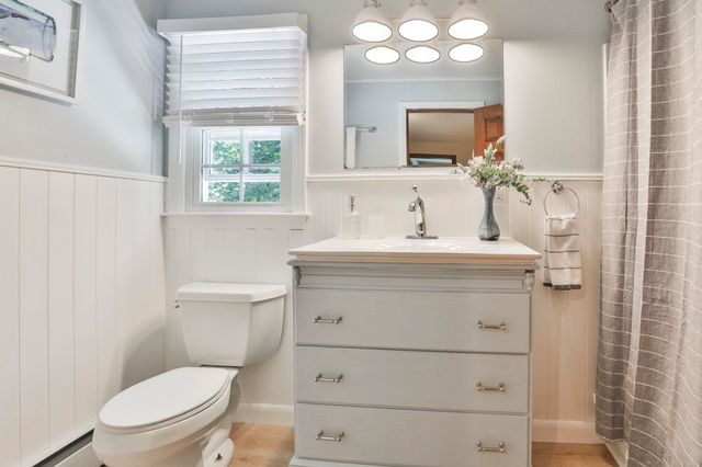 5 Meredith Drive, Nashua, NH 03063