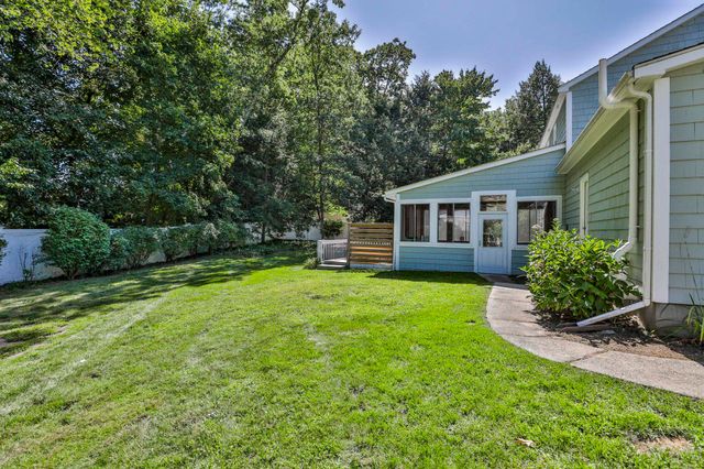 5 Meredith Drive, Nashua, NH 03063