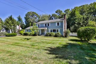5 Meredith Drive, Nashua, NH 03063