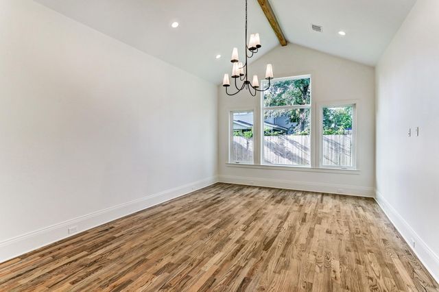 1050 W 42nd Street, Houston, TX 77018