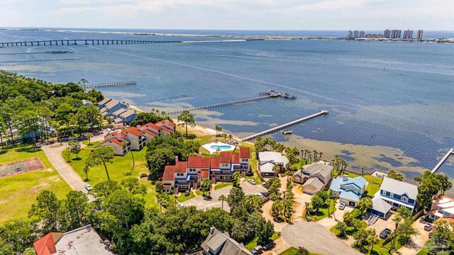 8253 Navarre Pkwy D105, Navarre, FL 32566