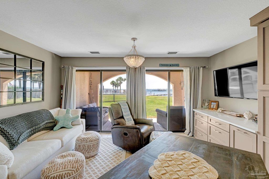 8253 Navarre Pkwy D105, Navarre, FL 32566
