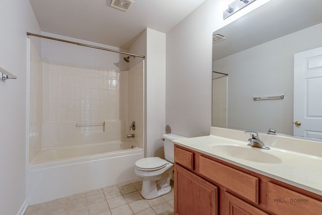 598 Harvey Lake Drive, Vernon Hills, IL 60061