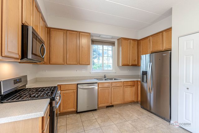 598 Harvey Lake Drive, Vernon Hills, IL 60061