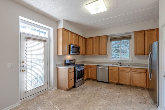 598 Harvey Lake Drive, Vernon Hills, IL 60061