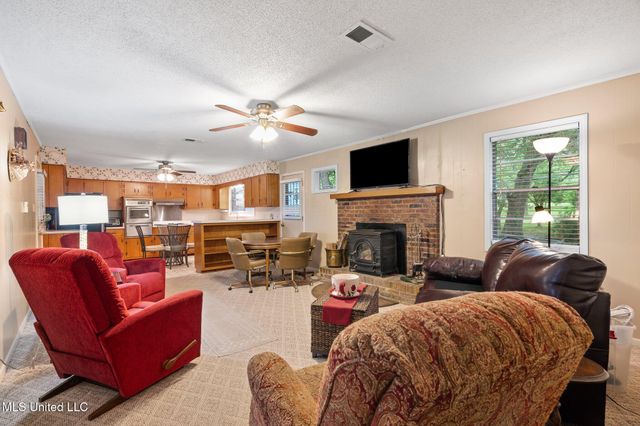 2881 Ms-305, Hernando, MS 38632