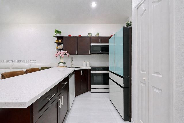 1405 SE 7th St, Homestead, FL 33033