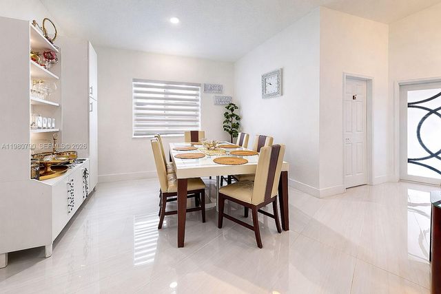 1405 SE 7th St, Homestead, FL 33033