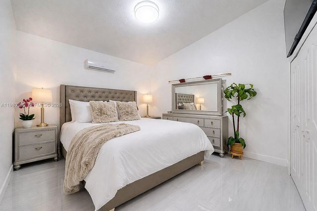 1405 SE 7th St, Homestead, FL 33033