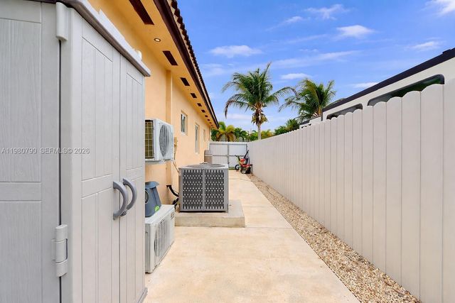 1405 SE 7th St, Homestead, FL 33033