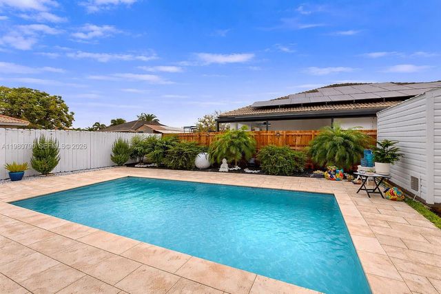 1405 SE 7th St, Homestead, FL 33033