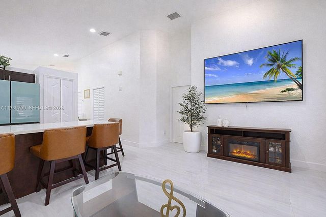 1405 SE 7th St, Homestead, FL 33033