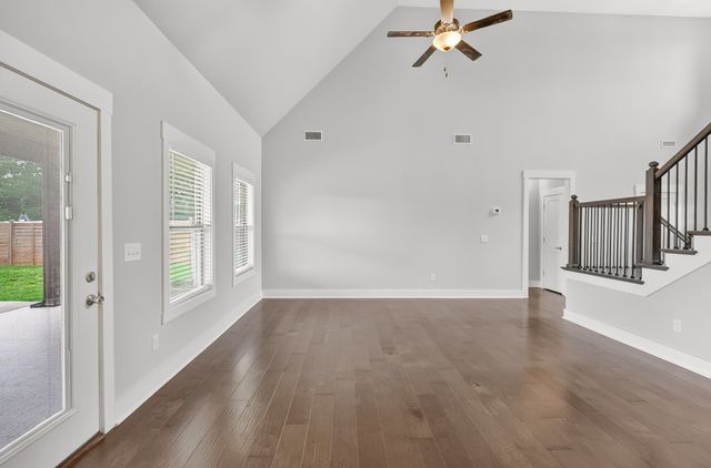 1103 Escalade Ct, Lascassas, TN 37085