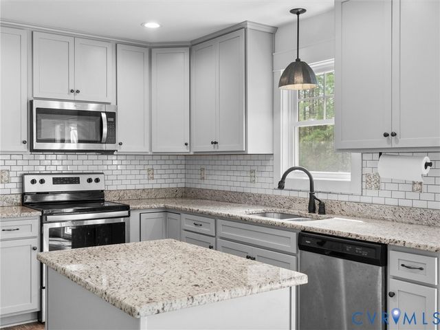 2018 Walnut Tree Pl, Powhatan, VA 23139