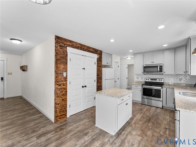 2018 Walnut Tree Pl, Powhatan, VA 23139