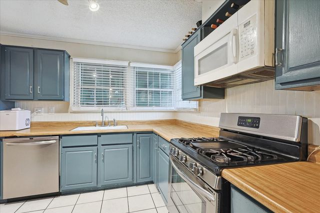 406 Bellevue Drive, Cleburne, TX 76033