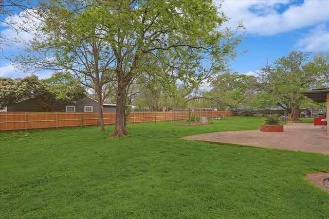 406 Bellevue Drive, Cleburne, TX 76033