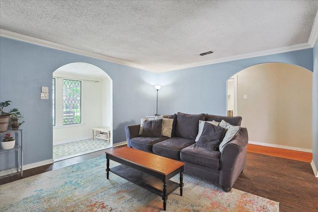 406 Bellevue Drive, Cleburne, TX 76033