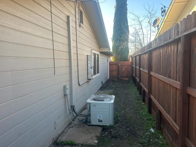 3904 Creekside Pl, Auburn, CA 95602