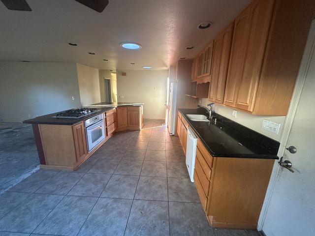 3904 Creekside Pl, Auburn, CA 95602