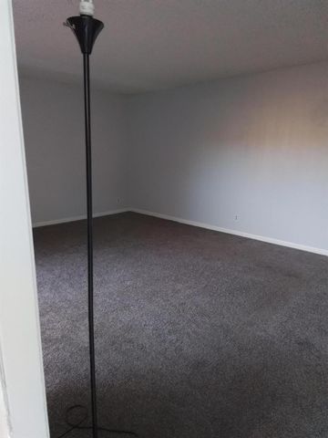 1458 N Lawnwood Circle 23c, Fort Pierce, FL 34950