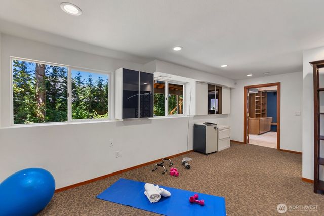 8618 NE 143rd Street, Kirkland, WA 98034