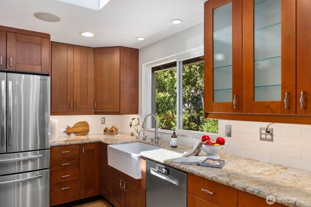 8618 NE 143rd Street, Kirkland, WA 98034