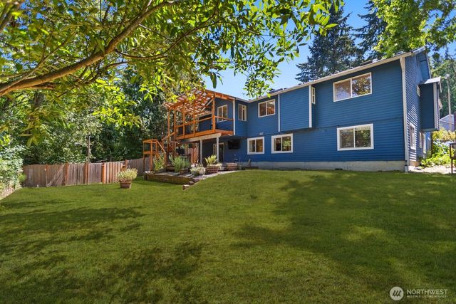 8618 NE 143rd Street, Kirkland, WA 98034